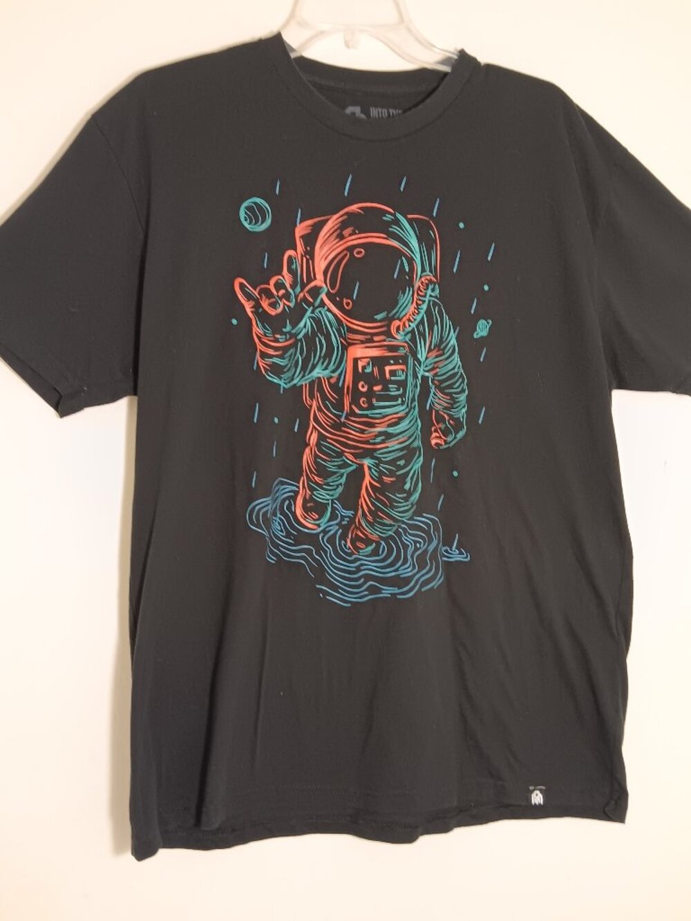 into the AM astronaut graphic Tshirt mens XL black space cosmic tee